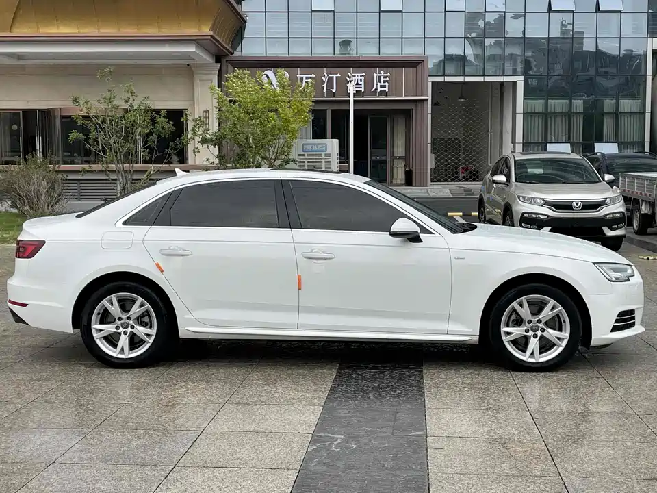 Audi A4L