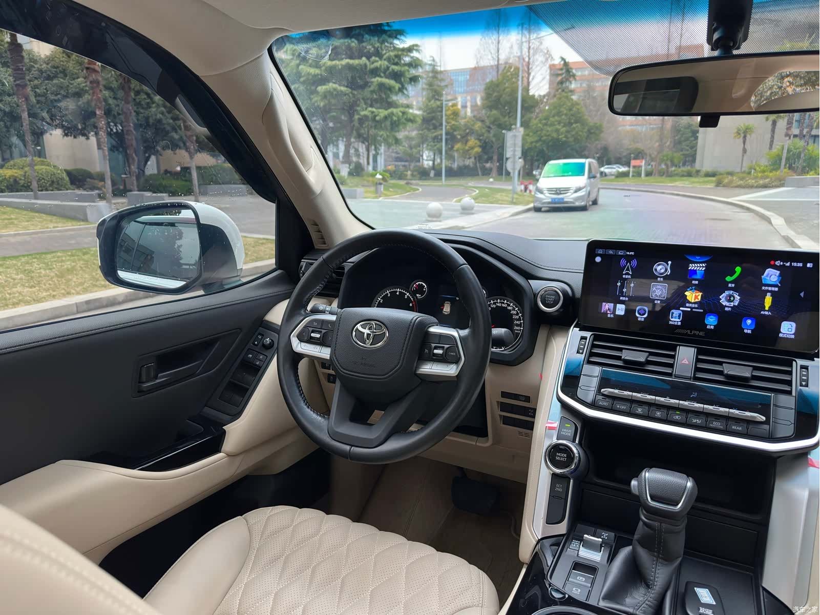 Toyota Land Cruiser, 2023 19
