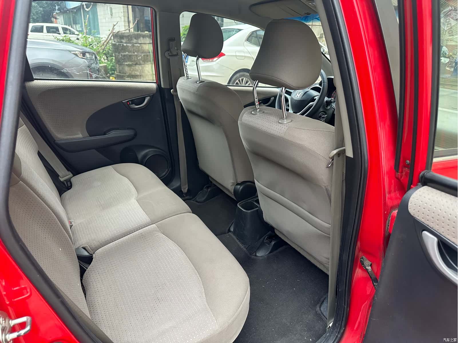 Honda Fit, 2011 7