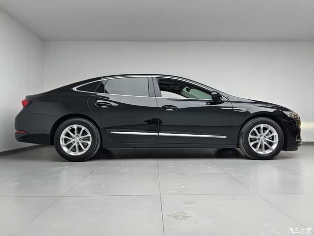 Buick LaCrosse, 2022 все фото