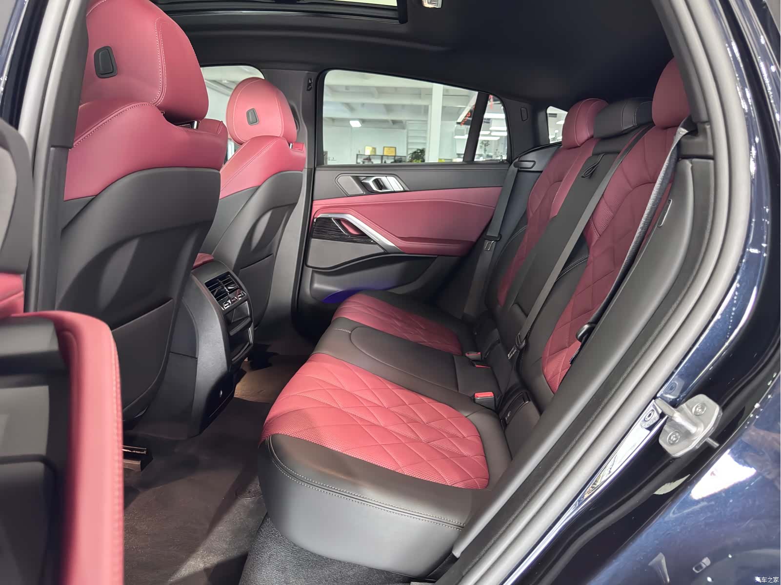 BMW X6, 2025 34