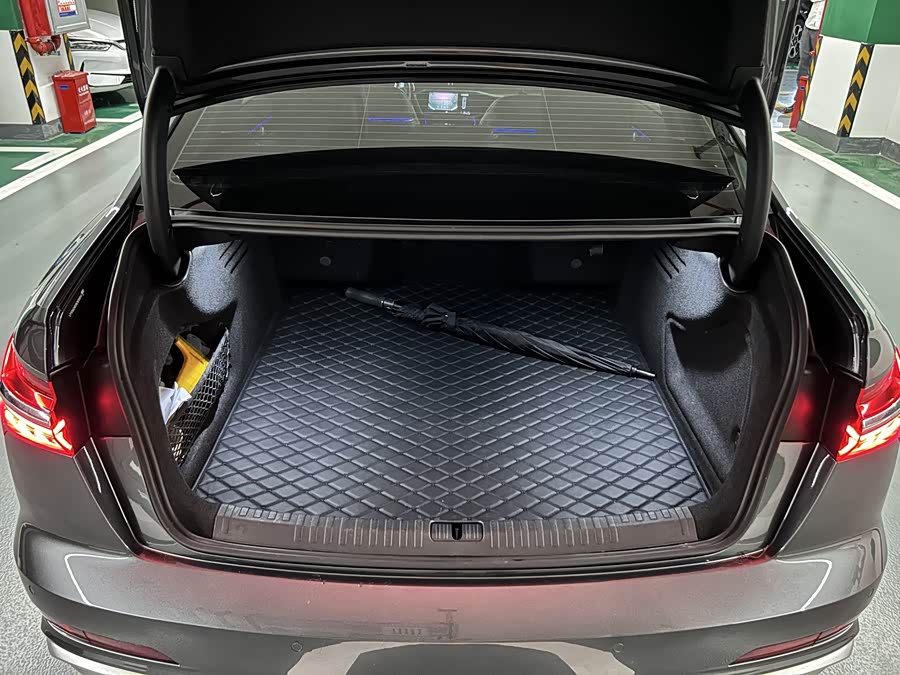 Audi A6L 2023, фото 23