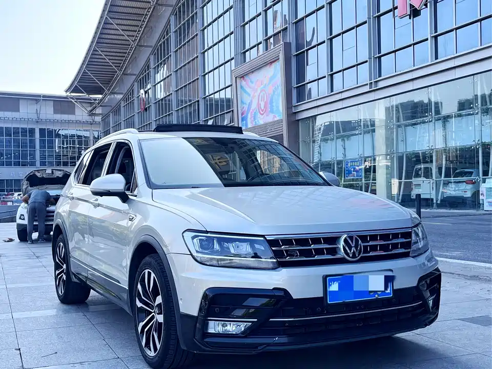 Volkswagen Tiguan L