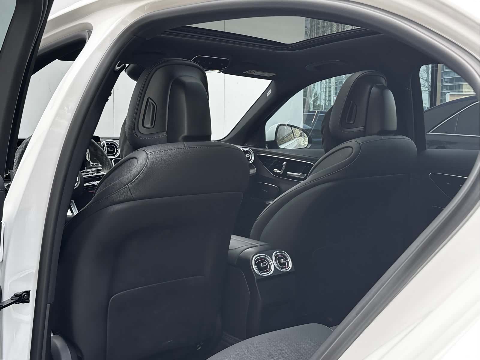 Mercedes-Benz C-Class, 2025 9