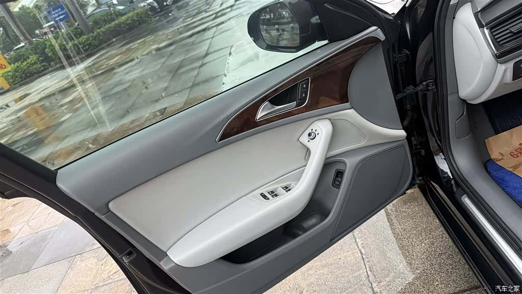 Audi A6L, 2014 12