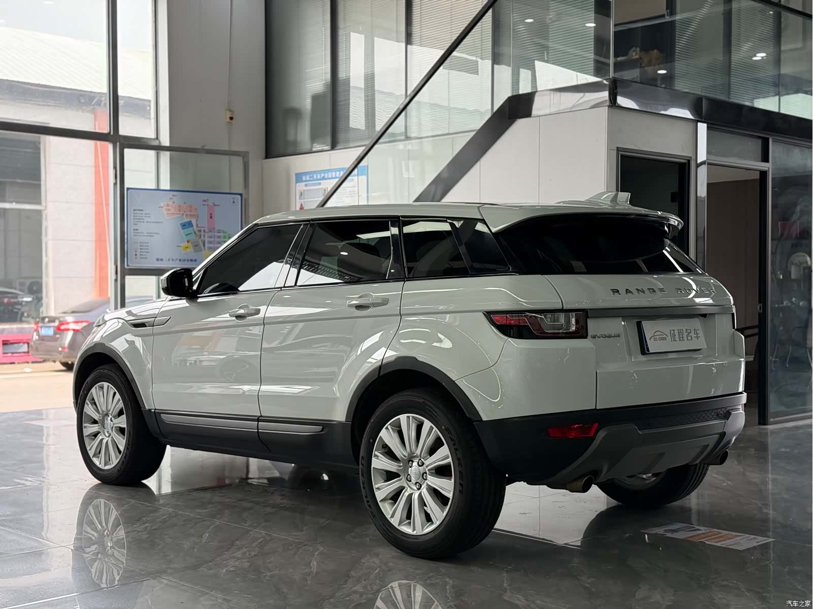 Land Rover Range Rover, 2017 все фото