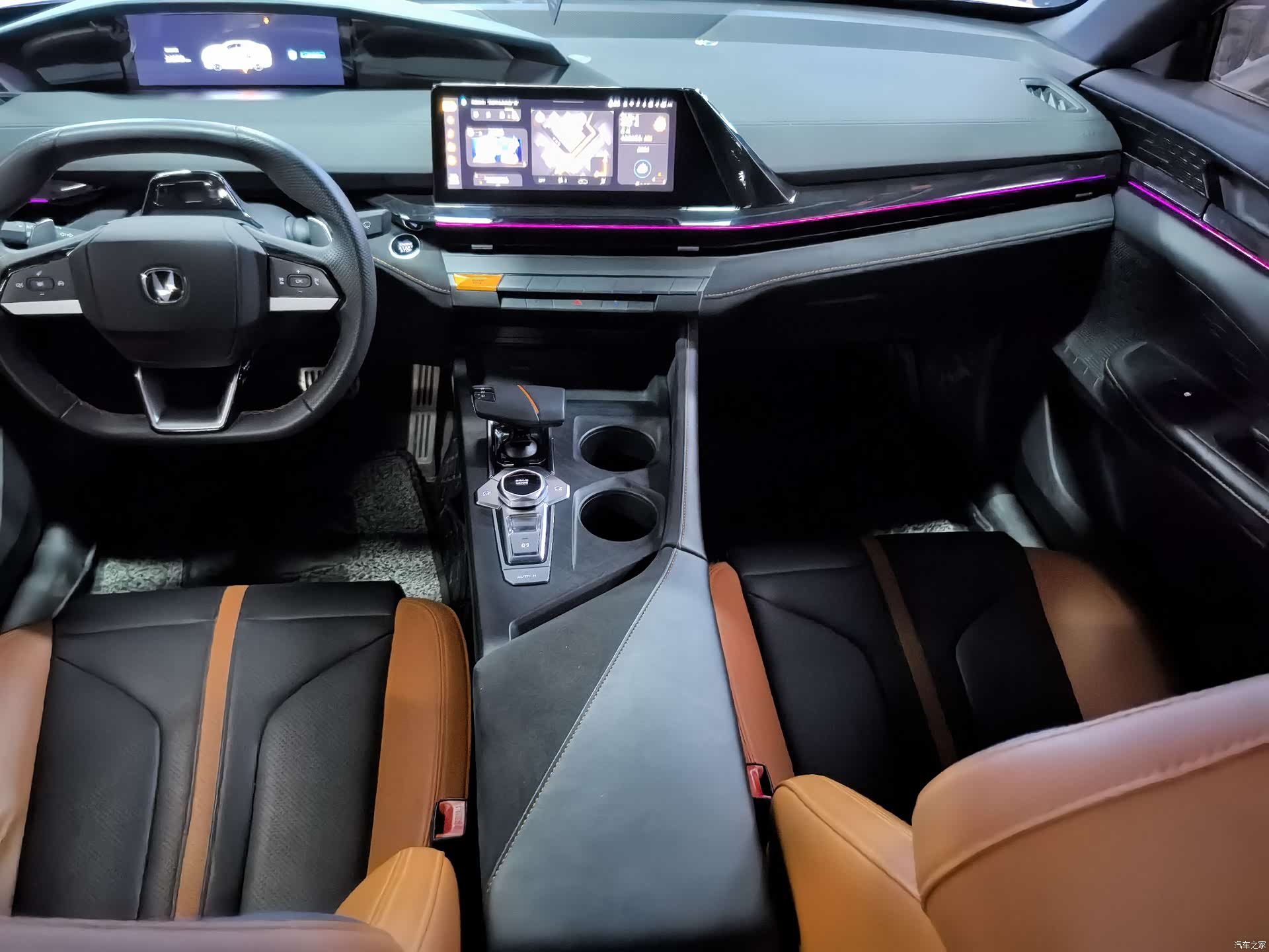 Changan UNI-V, 2025 6