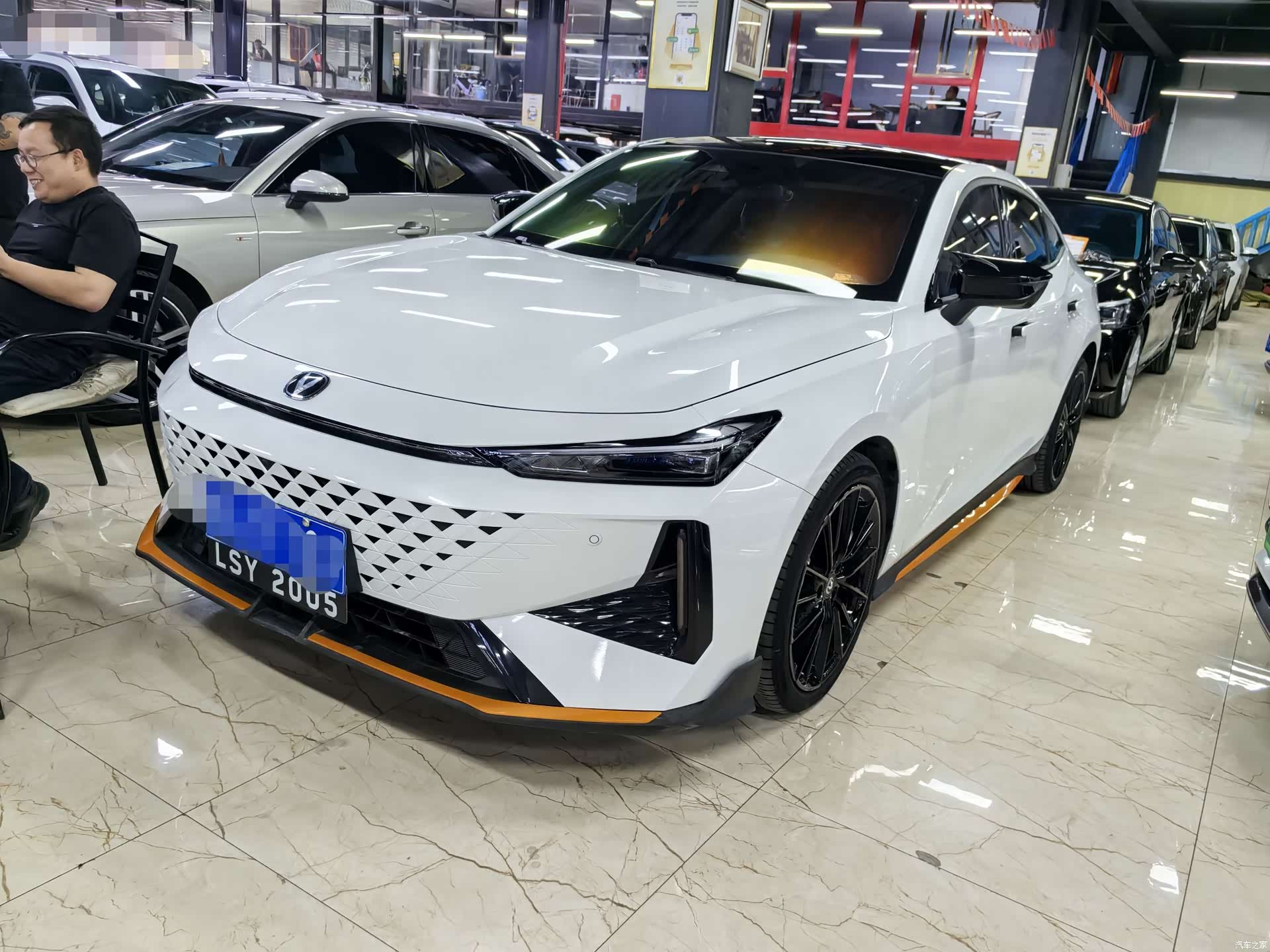 Changan UNI-V, 2025 1