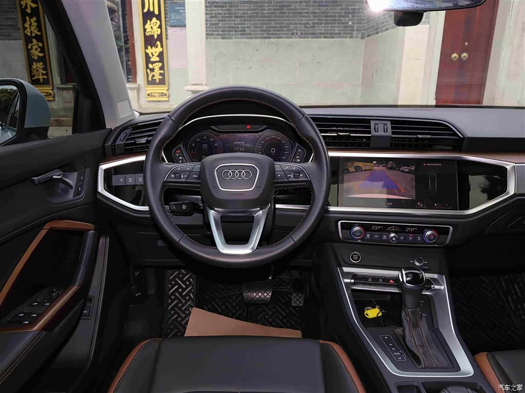 Audi Q3, 2022 11