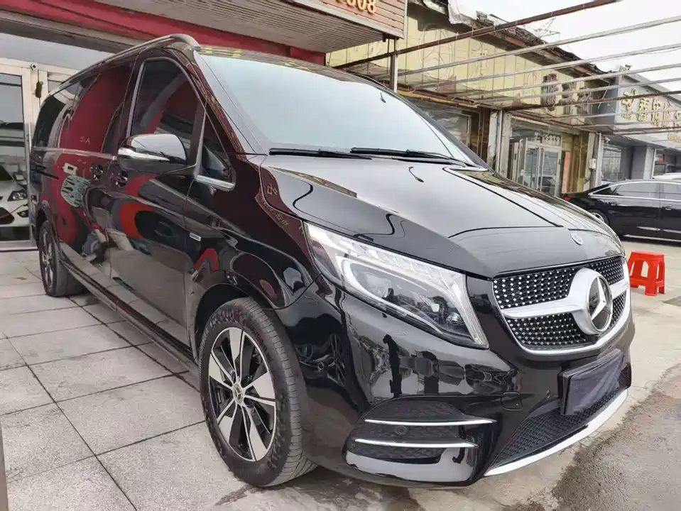 Mercedes-Benz V-class