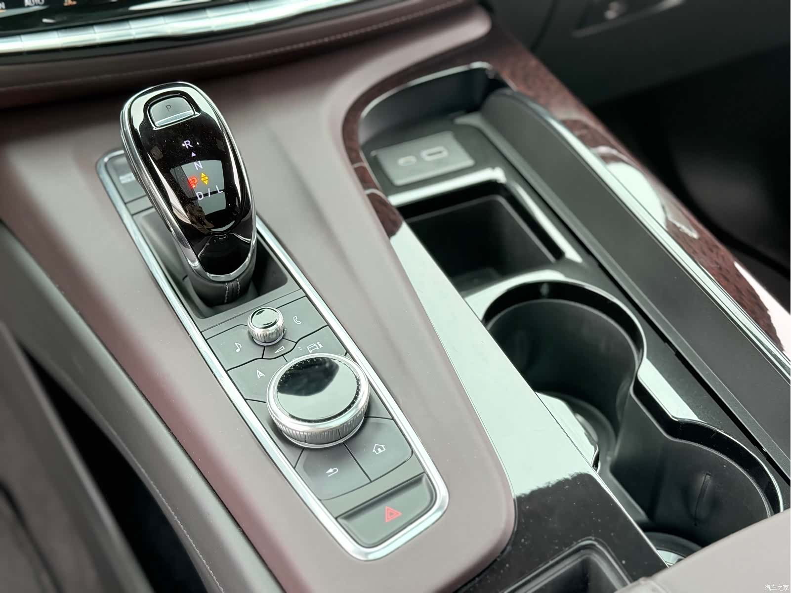 Cadillac Escalade, 2023 16