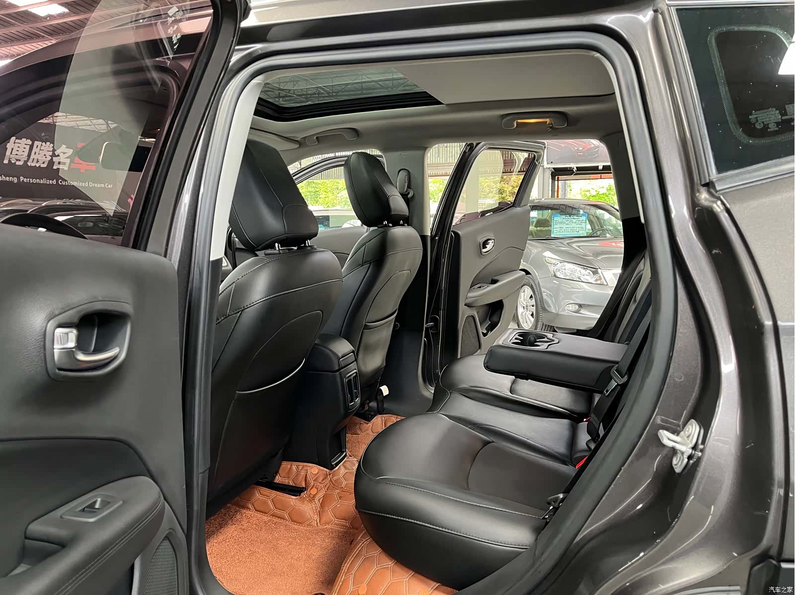 Jeep Compass, 2019 18