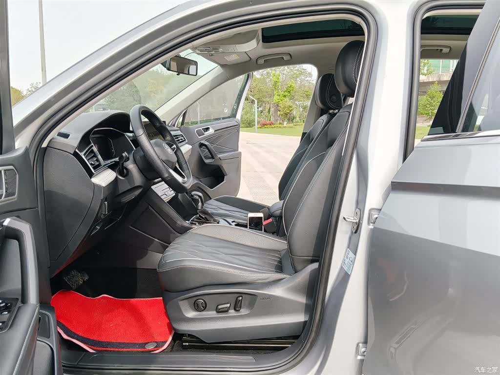 Volkswagen Tiguan L, 2021 9