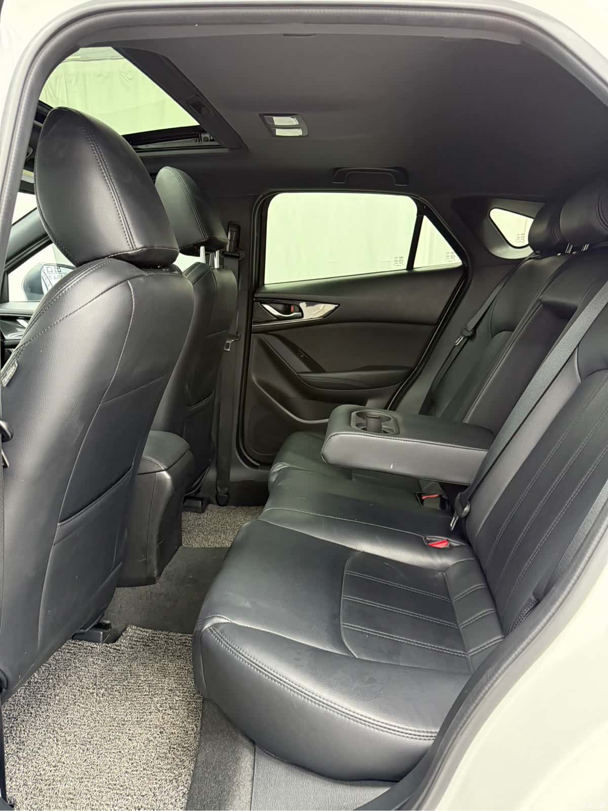 Mazda CX-4, 2022 11