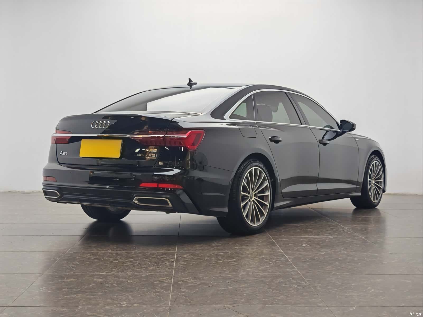 Audi A6L, 2020 3