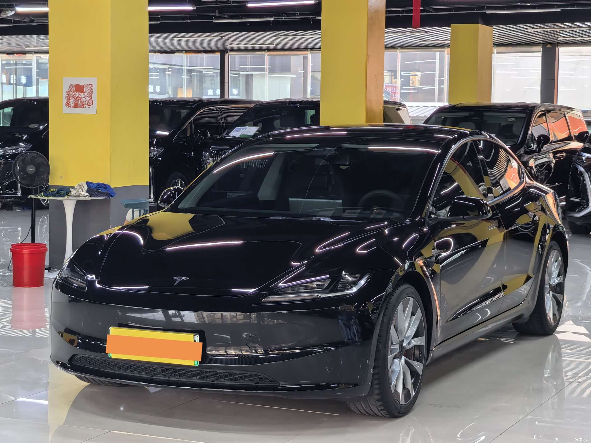 Tesla Model 3, 2023 1