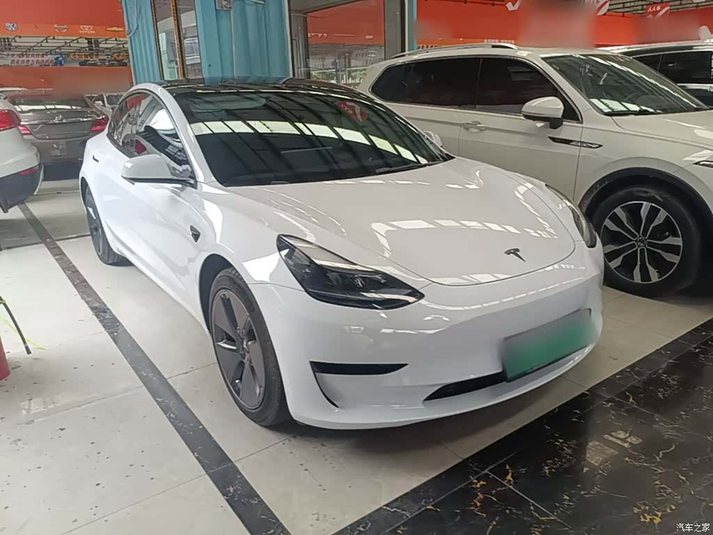 Tesla Model 3, 2022 4