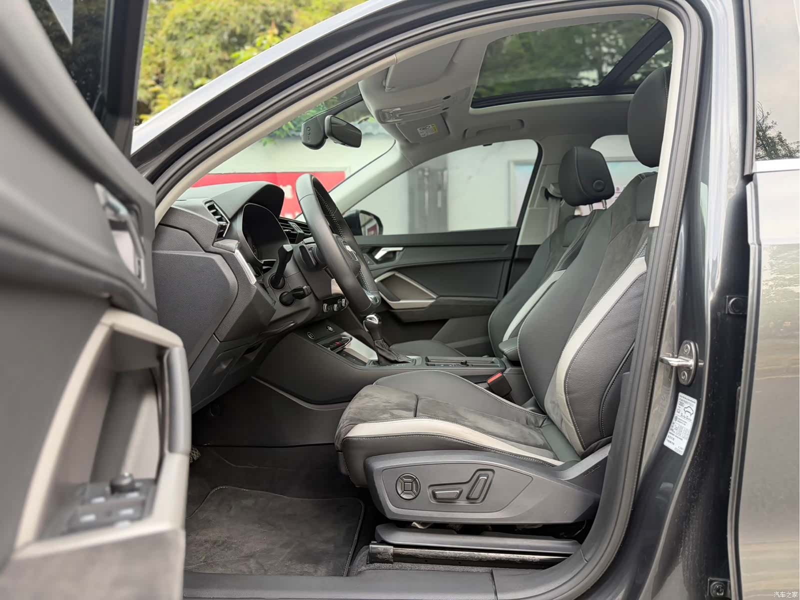 Audi Q3, 2022 12