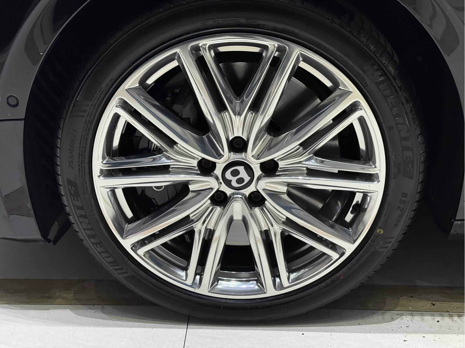 Bentley Flying Spur, 2022 11
