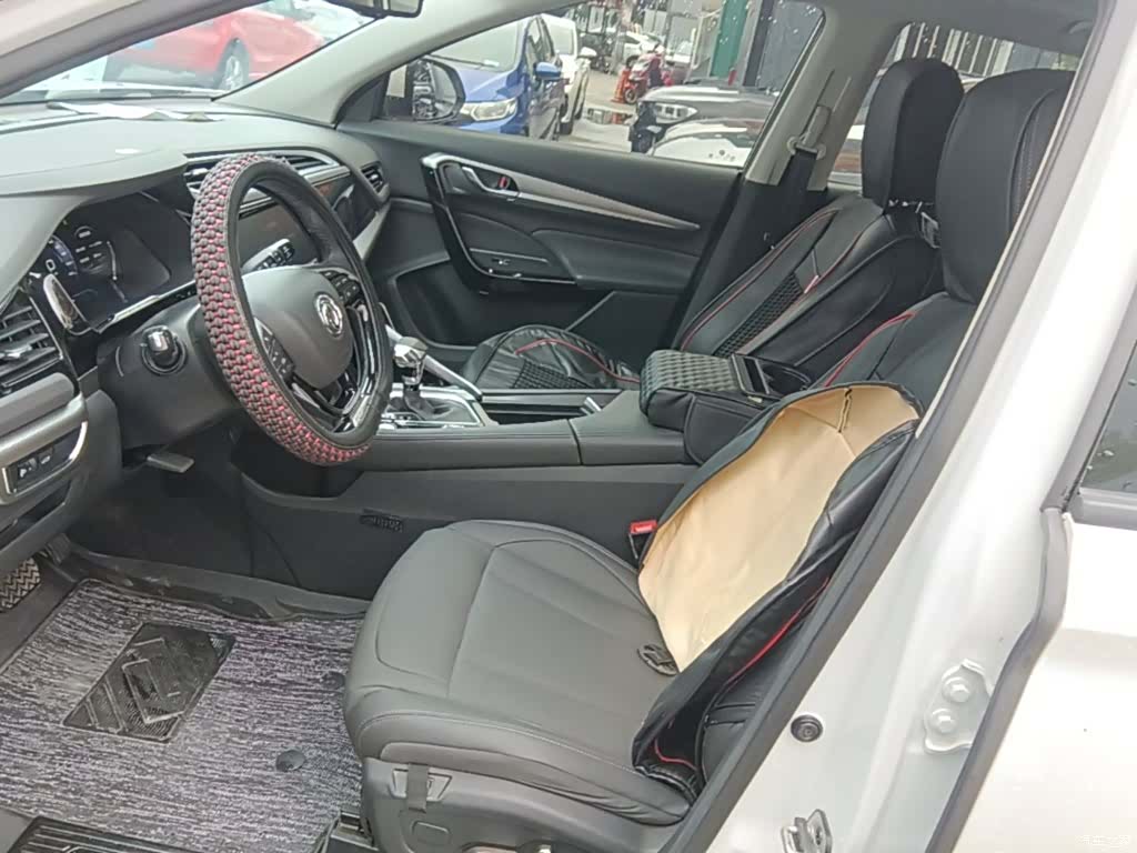 DongFeng AX7, 2019 15
