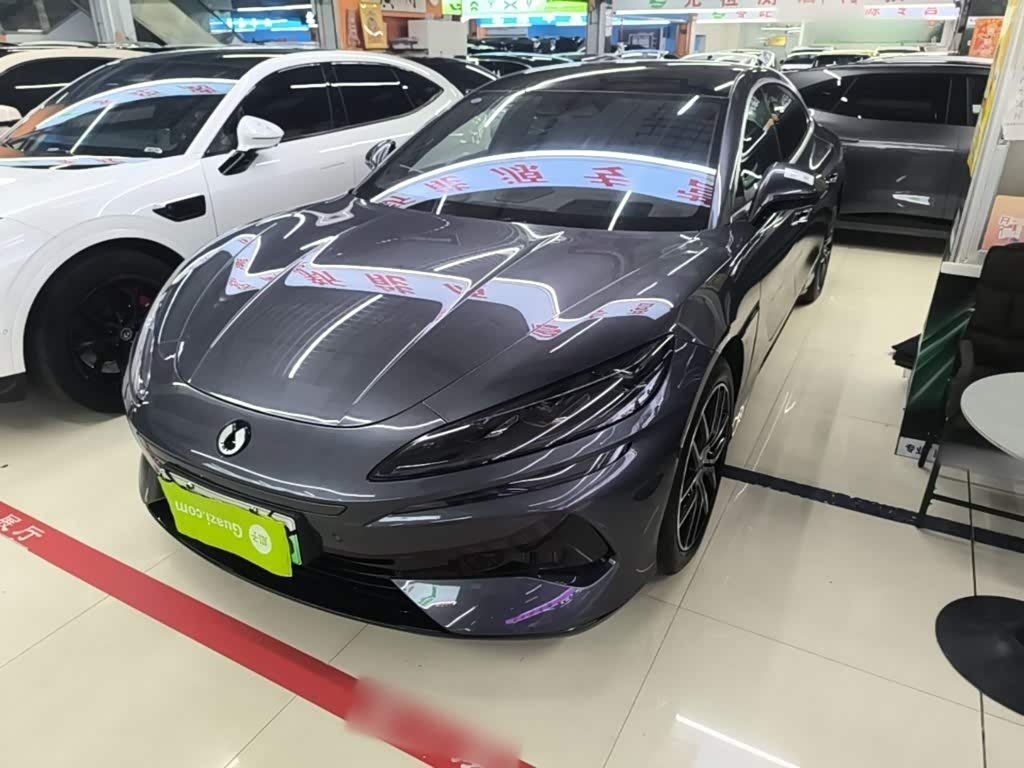 Denza Z9