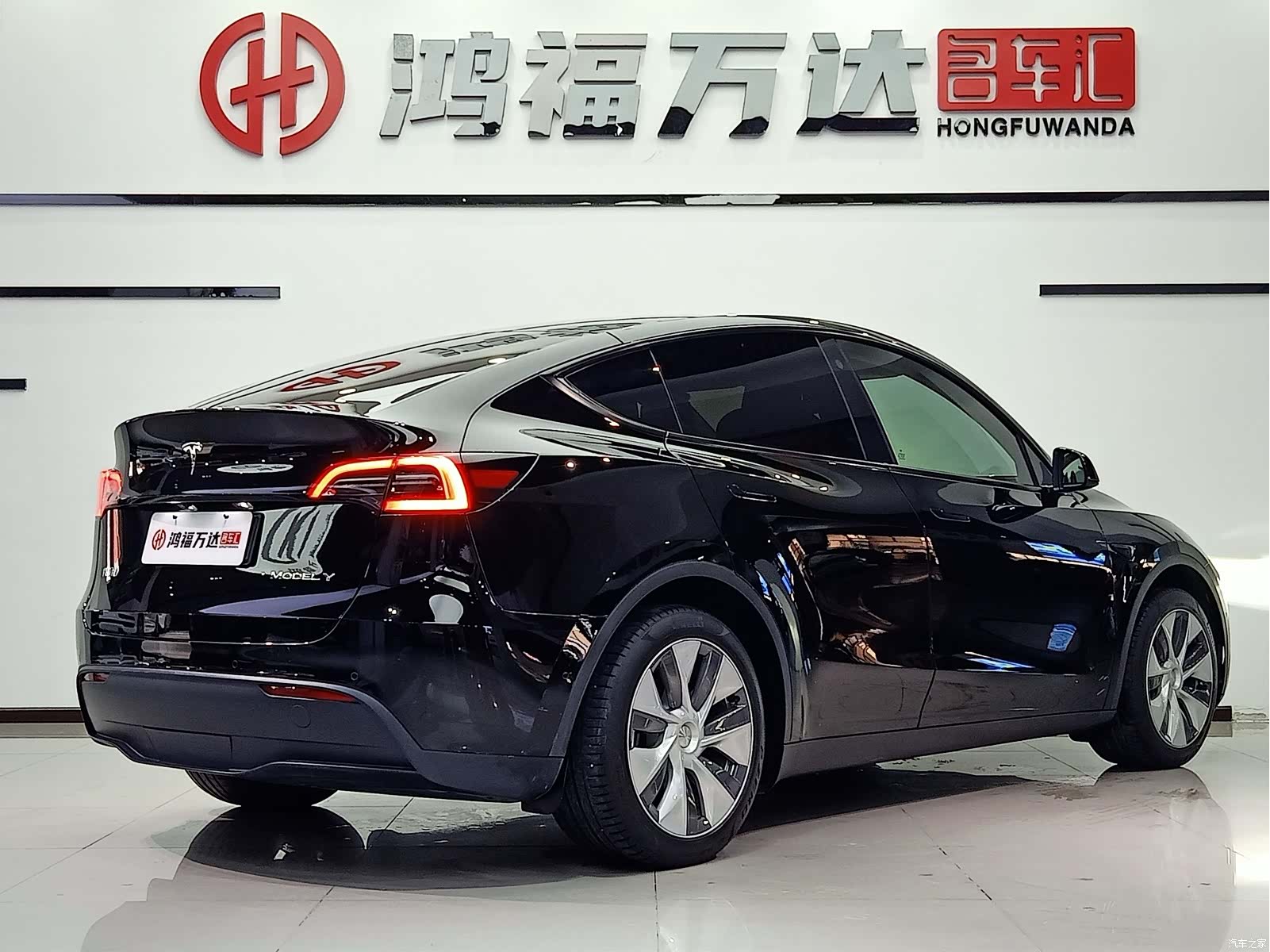 Tesla Model Y, 2023 4