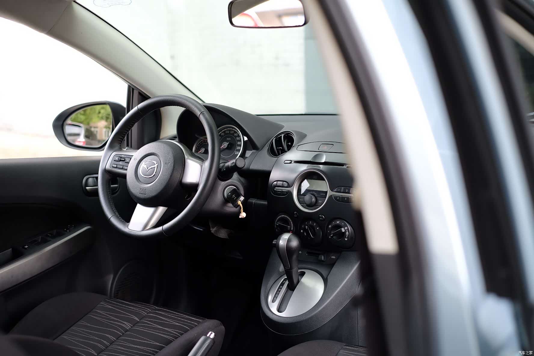 Mazda 2, 2011 57