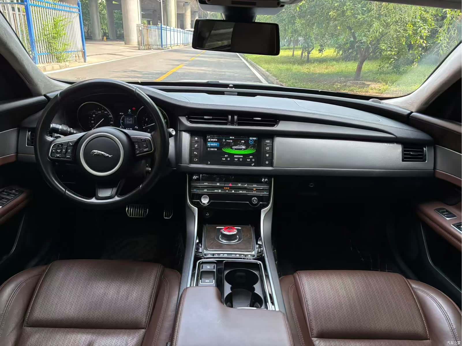 Land Rover XFL, 2017 10
