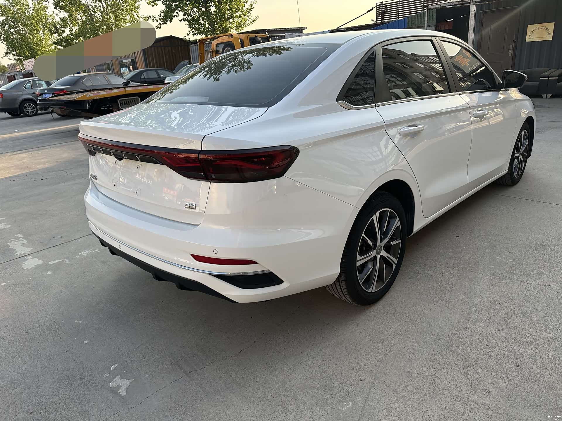 Geely Emgrand, 2021 17