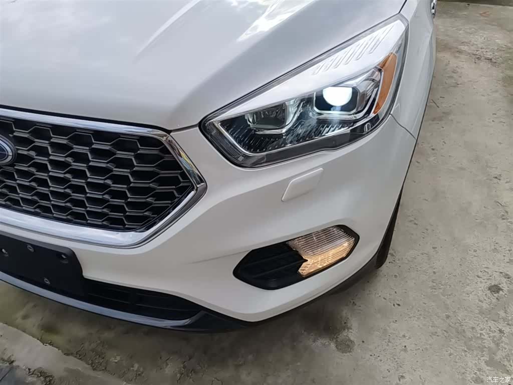 Ford Kuga, 2019 24
