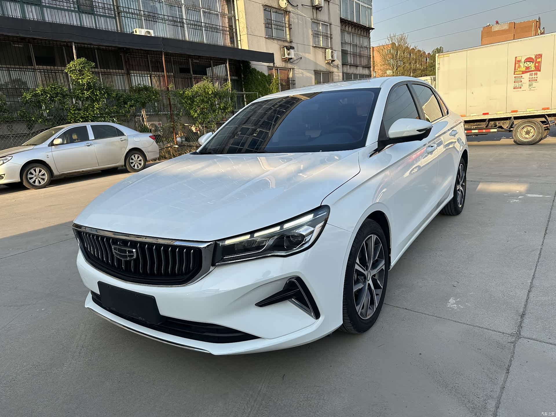 Geely Emgrand, 2021 все фото