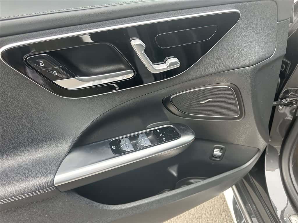 Mercedes-Benz C-Class, 2022 3
