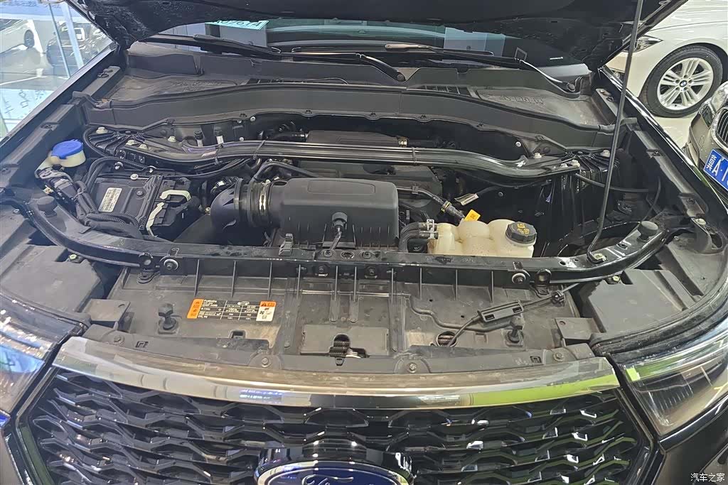 Ford Explorer, 2022 10
