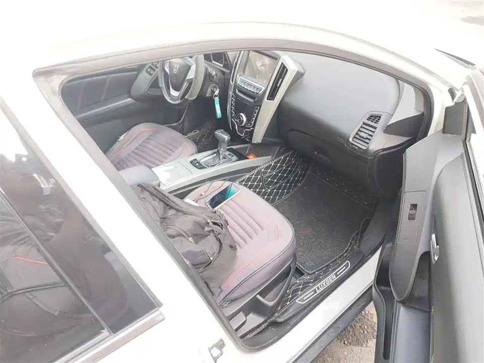 Luxgen Excellent 6 SUV