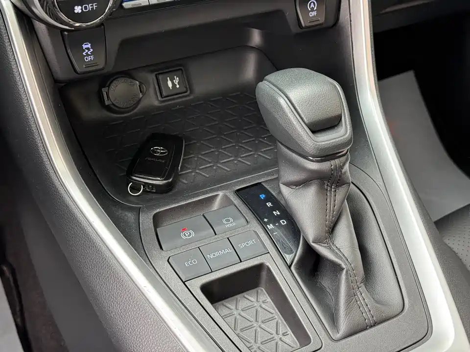 Toyota RAV4 Rongfang