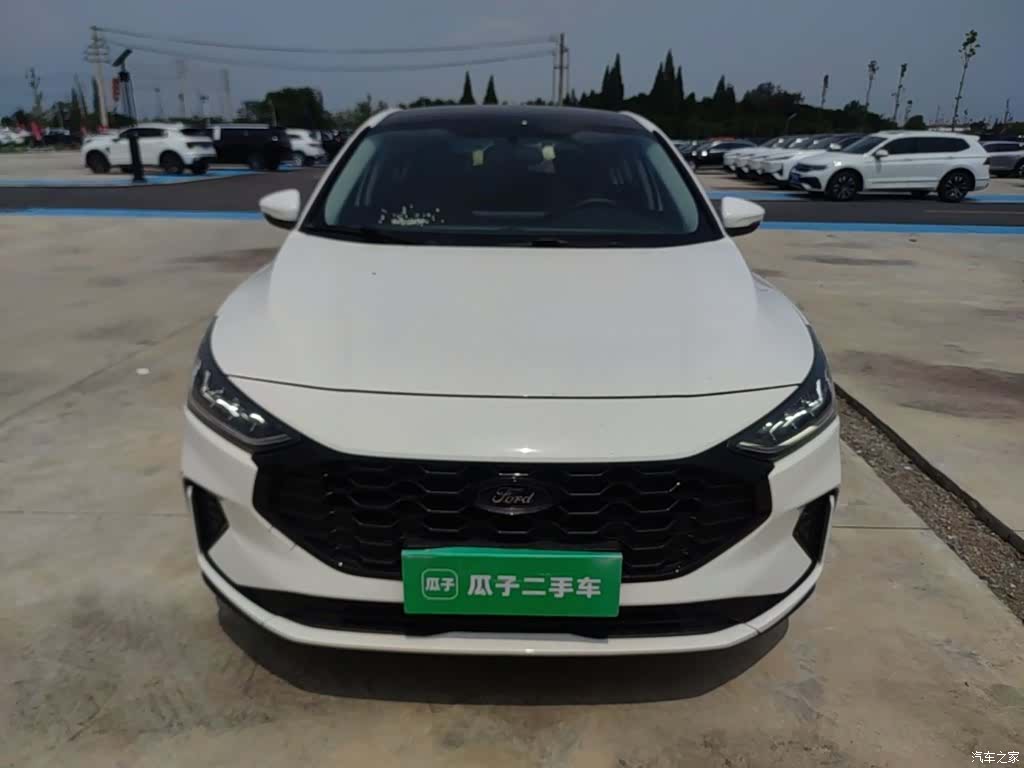 Ford Focus, 2022 3