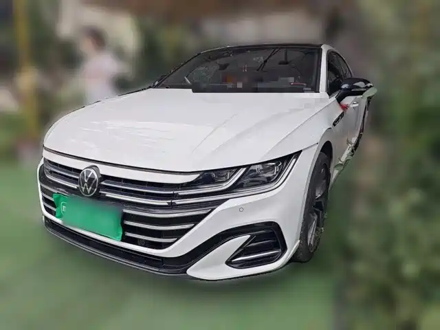 Volkswagen CC 2024 — купить из Китая под заказ