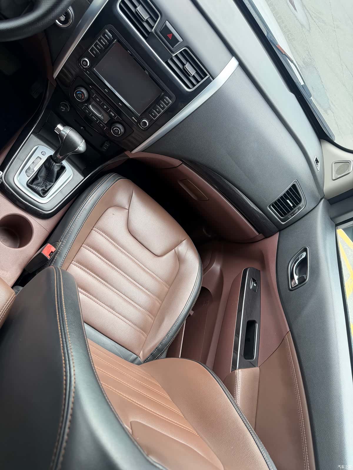 DongFeng SX6, 2017 15