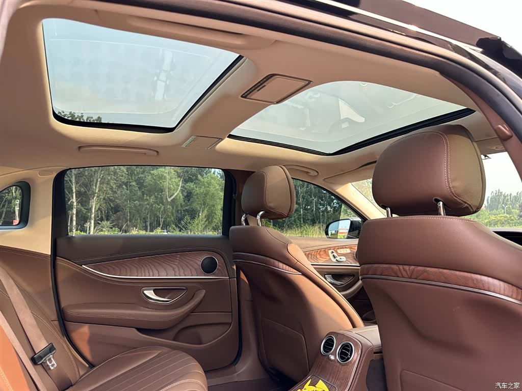 Mercedes-Benz E-Class, 2023 18