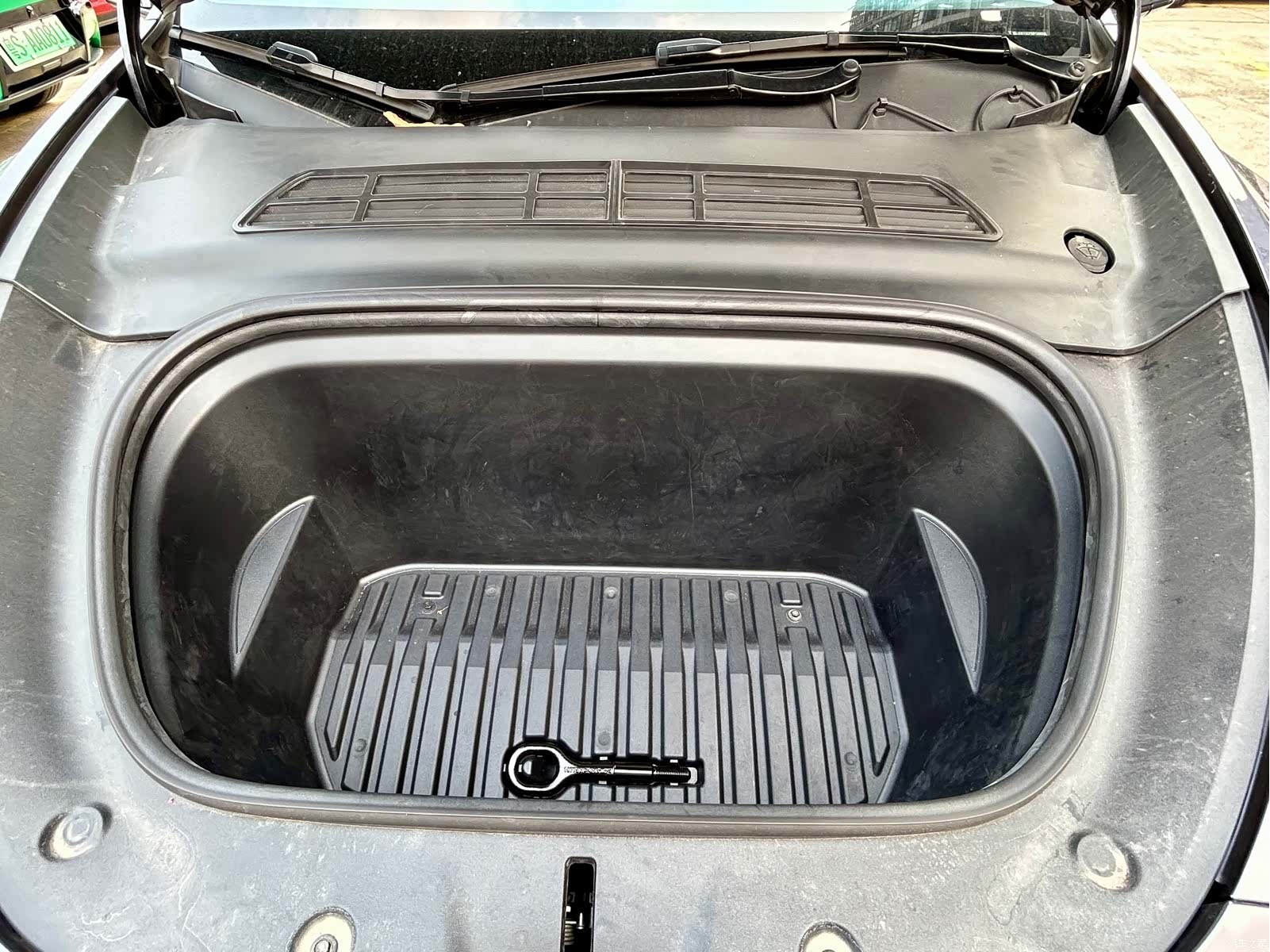 Tesla Model Y, 2023 19