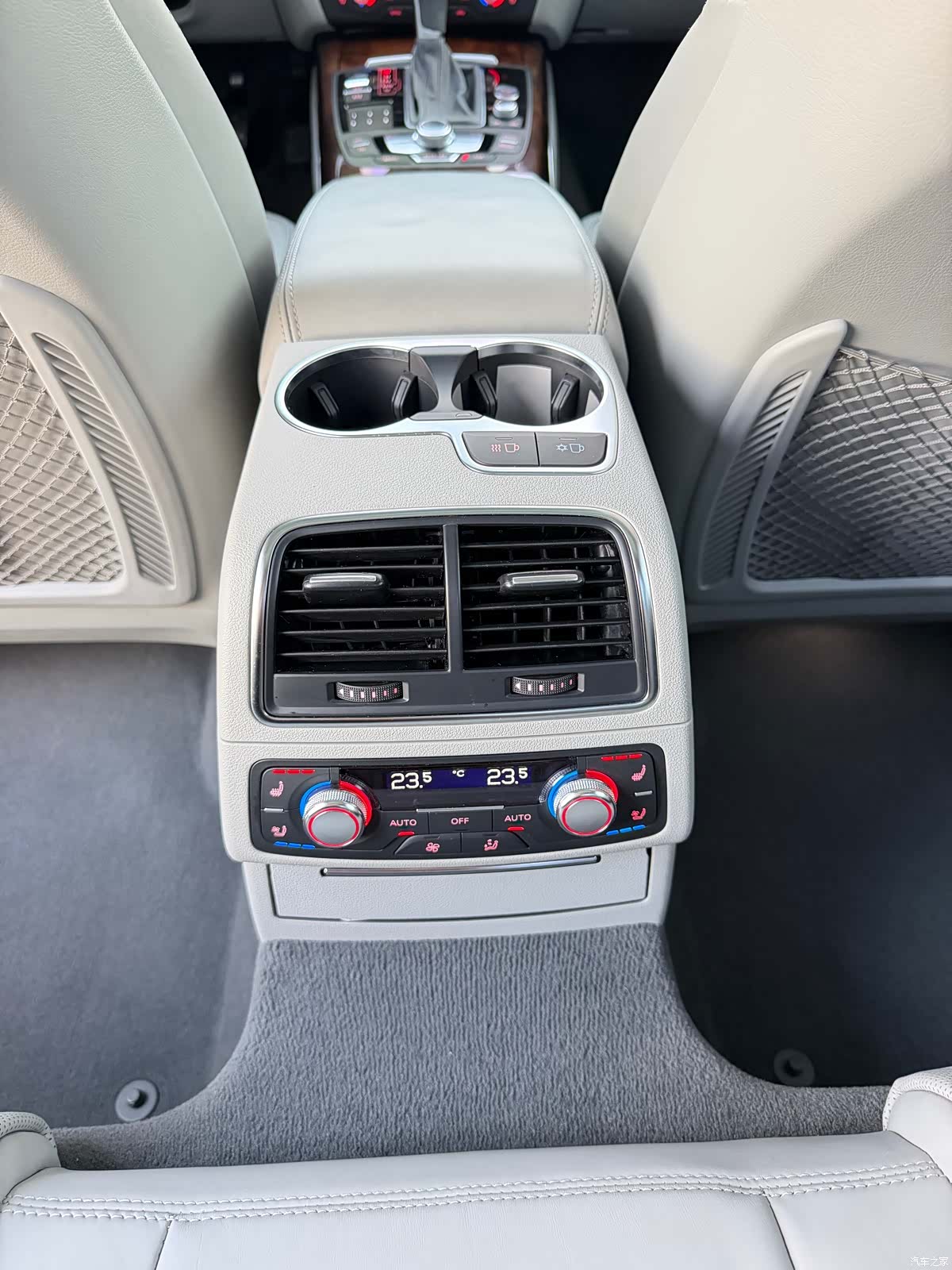 Audi A6L, 2014 19
