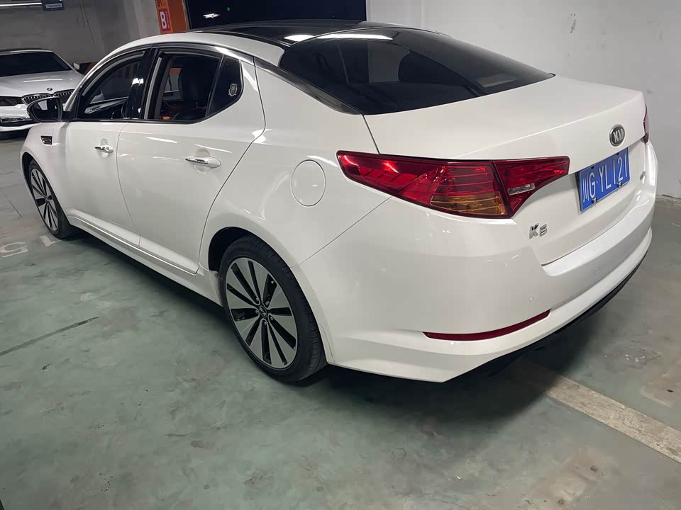 Kia K5 Kia K5