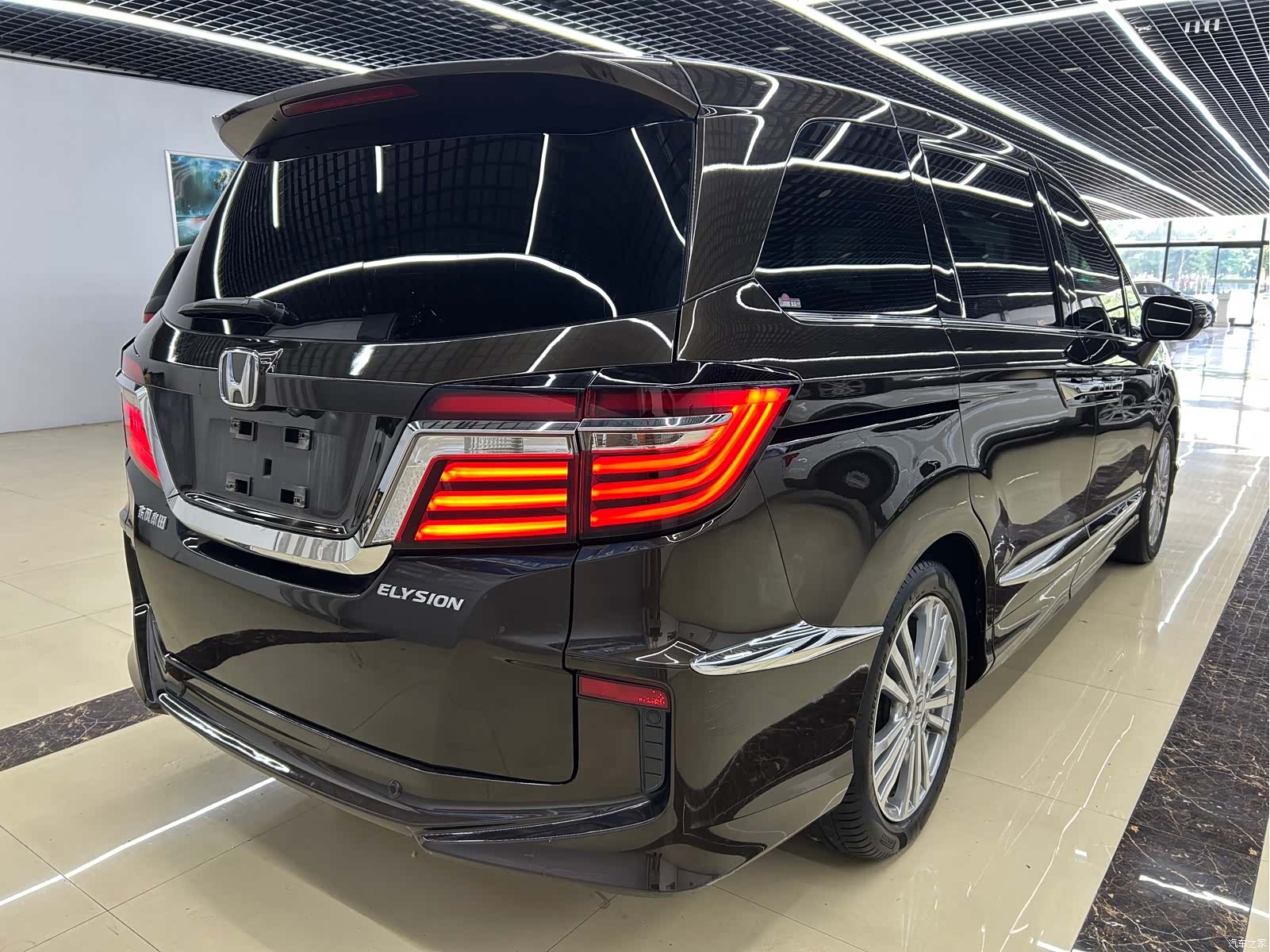 Honda Elysion, 2017 4