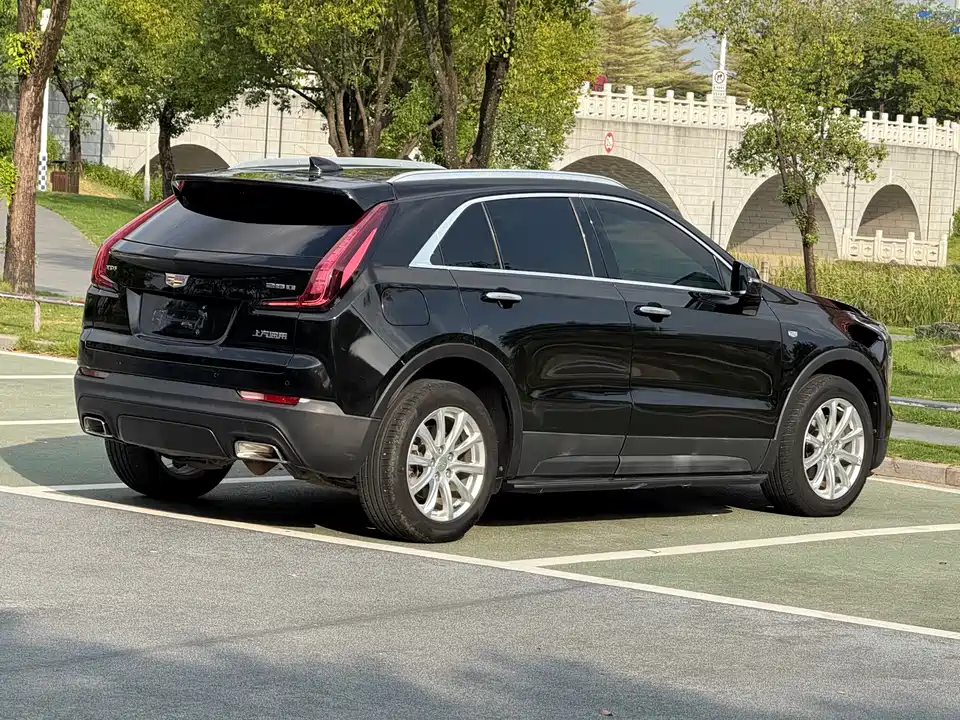Cadillac XT4