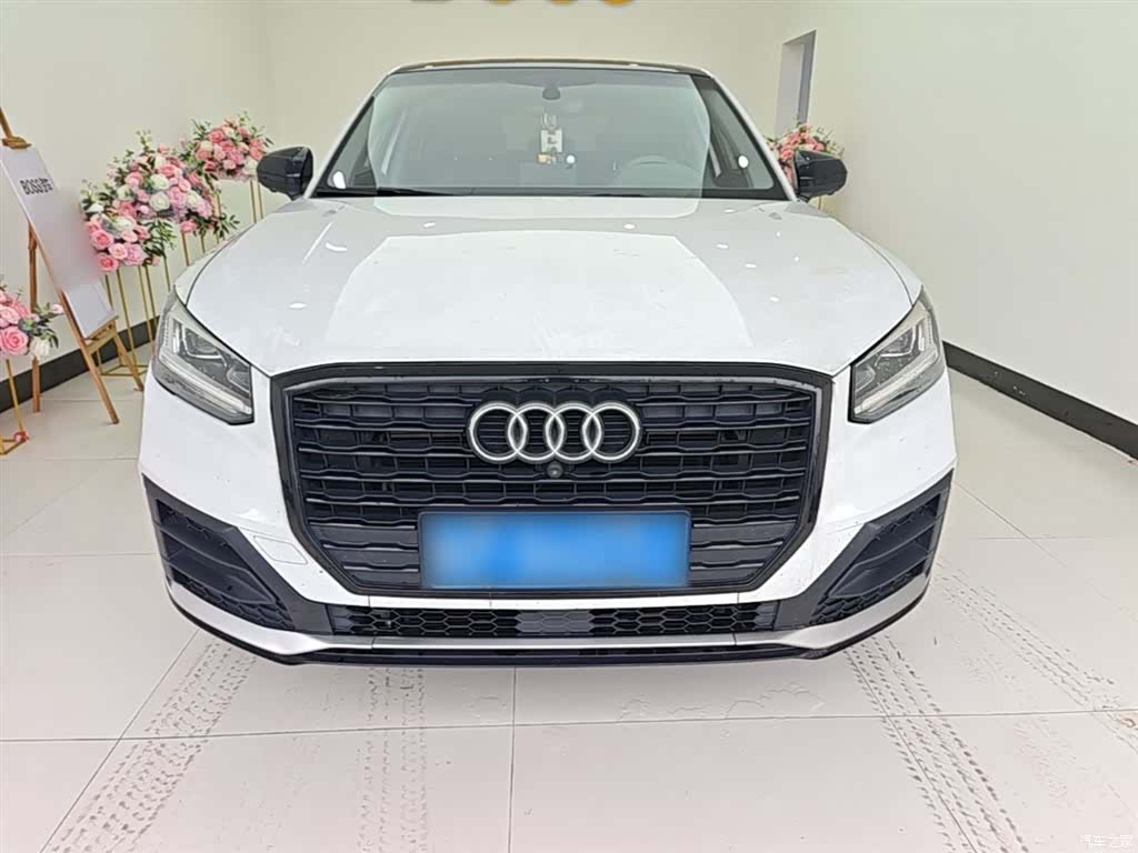 Audi Q2L, 2019 3