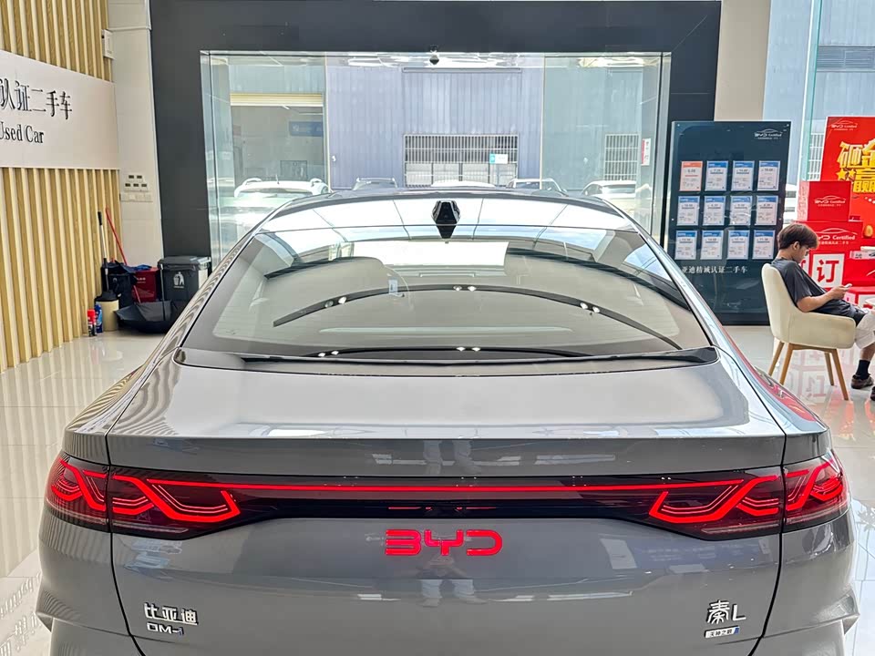 BYD Qin L