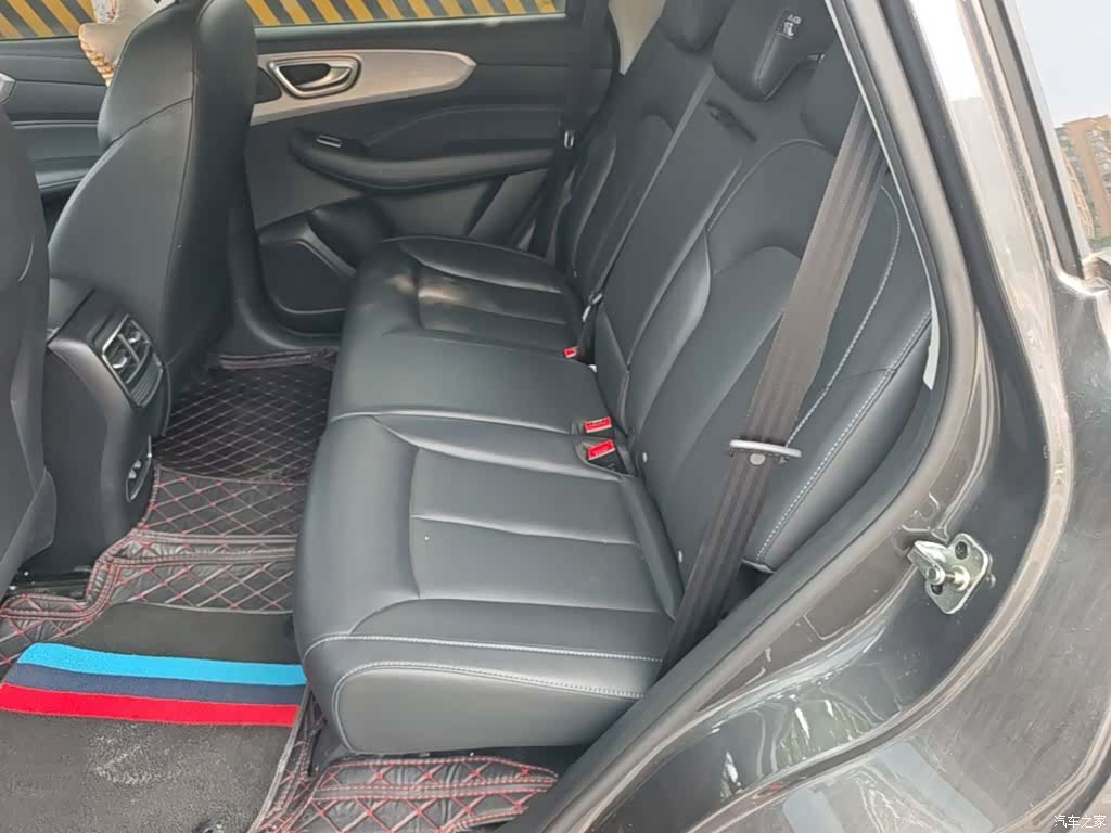 Roewe RX5, 2023 13
