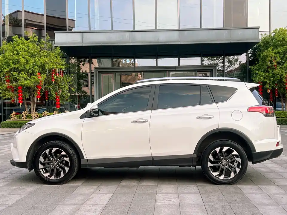 Toyota RAV4 Rongfang