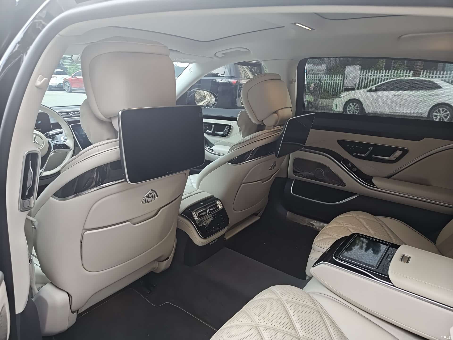 Maybach S-Class, 2022 6