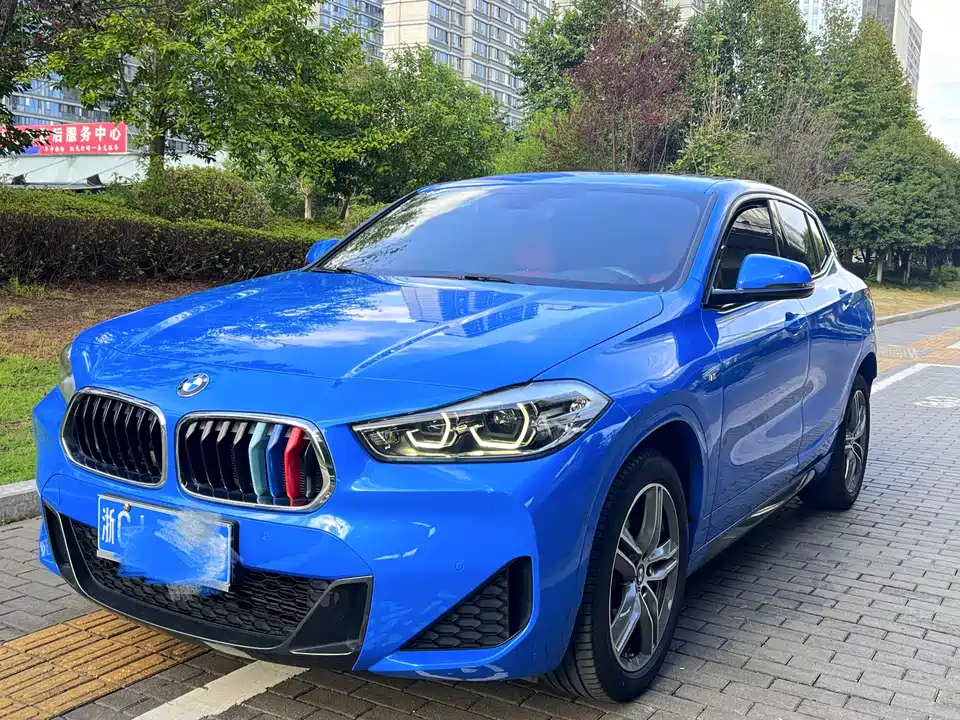 BMW X2